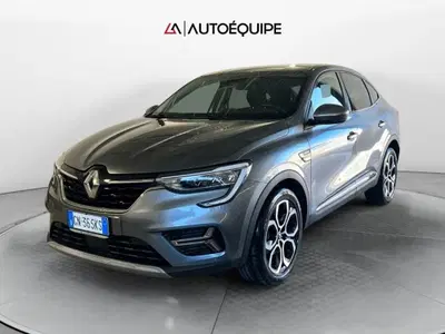 Renault Arkana E-Tech 145 CV Intens del 2023 usata a Roma