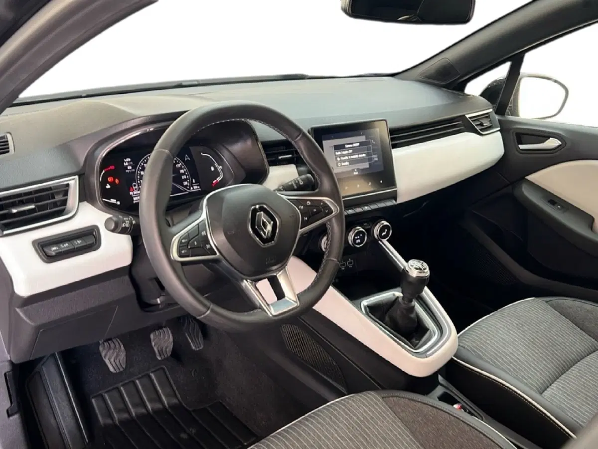 Renault Clio usata a Roma (14)