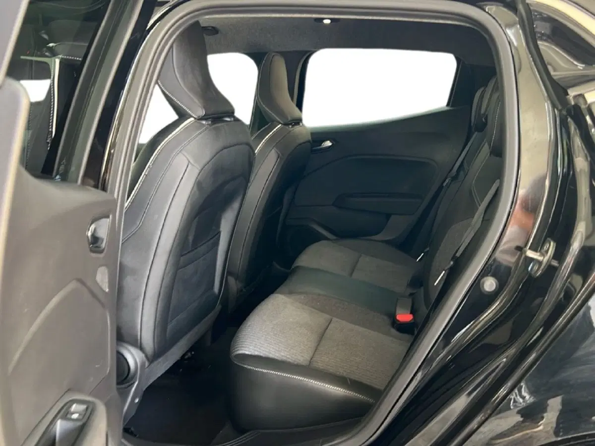 Renault Clio usata a Roma (19)