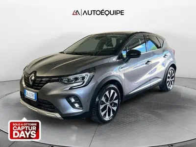 Renault Captur 1.6 full hybrid Techno 145cv auto del 2023 usata a Roma