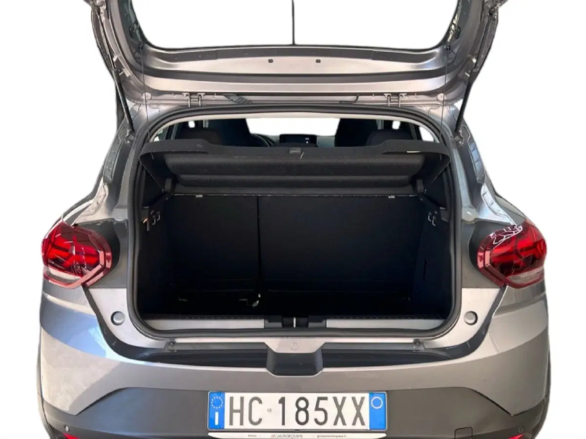Dacia Sandero usata a Roma (10)