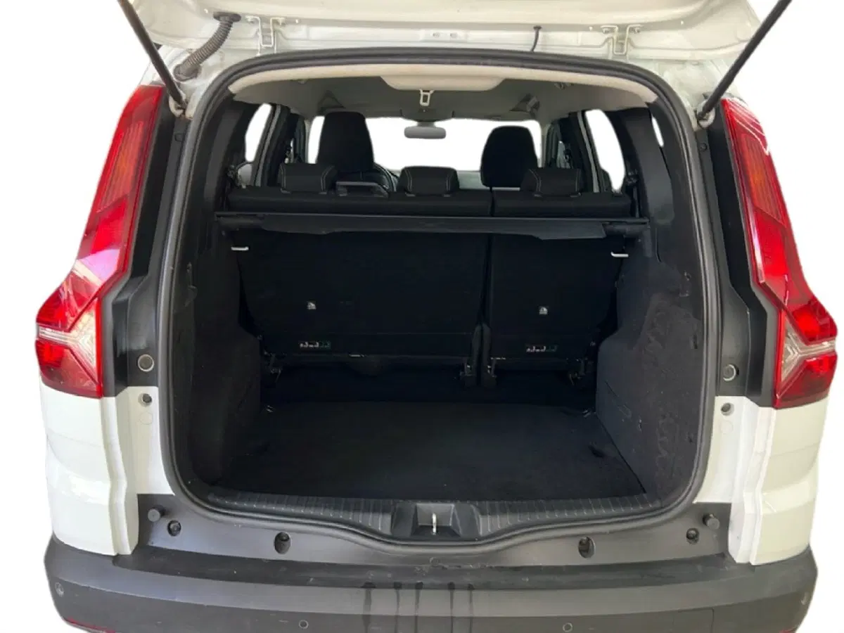 Dacia Jogger usata a Roma (10)