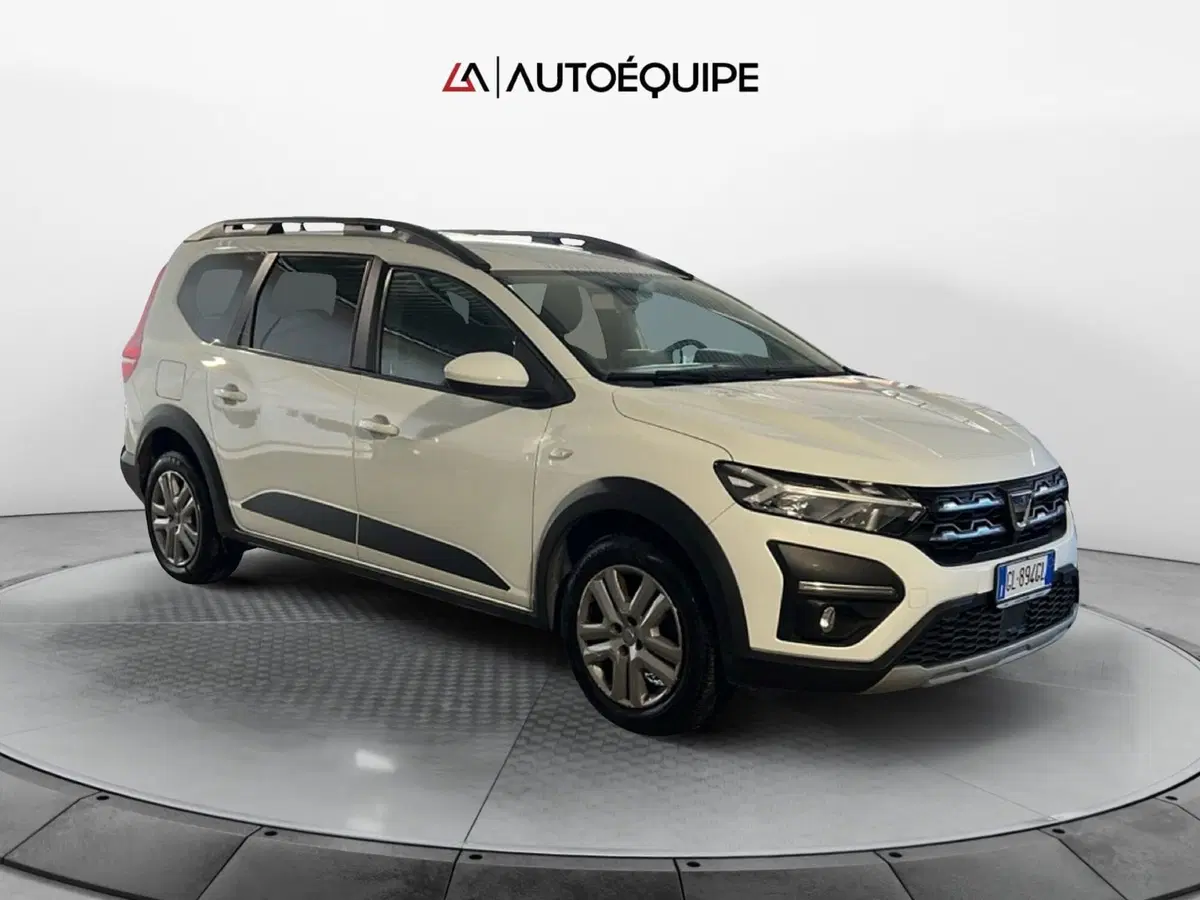Dacia Jogger usata a Roma (7)