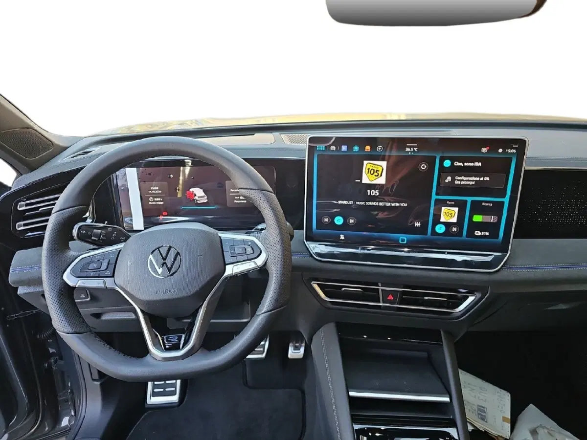 Volkswagen Tiguan nuova a Lecco (12)