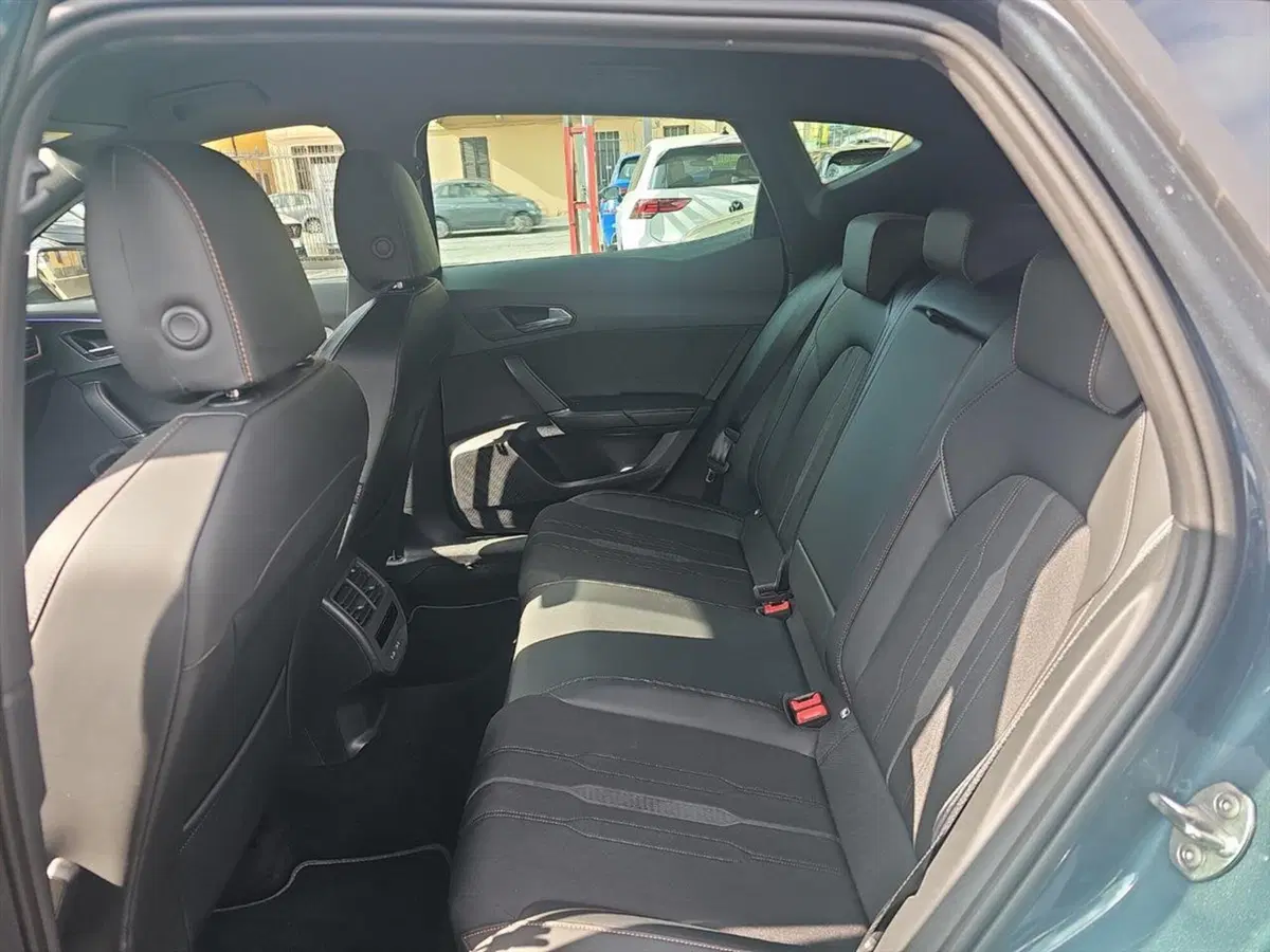 Cupra Formentor usata a Lecco (10)