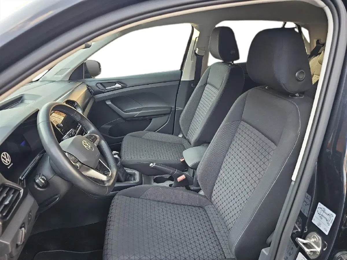 Volkswagen T-Cross usata a Lecco (10)