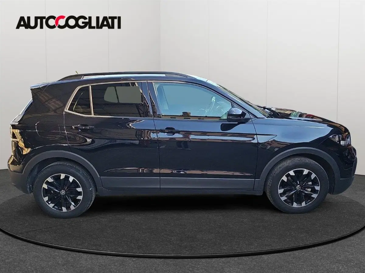 Volkswagen T-Cross usata a Lecco (7)