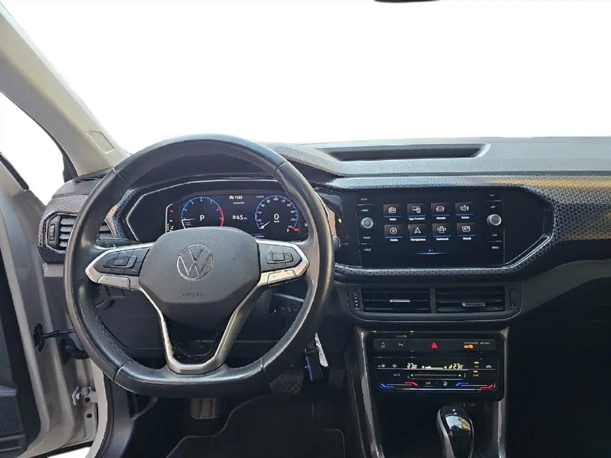 Volkswagen T-Cross usata a Lecco (9)