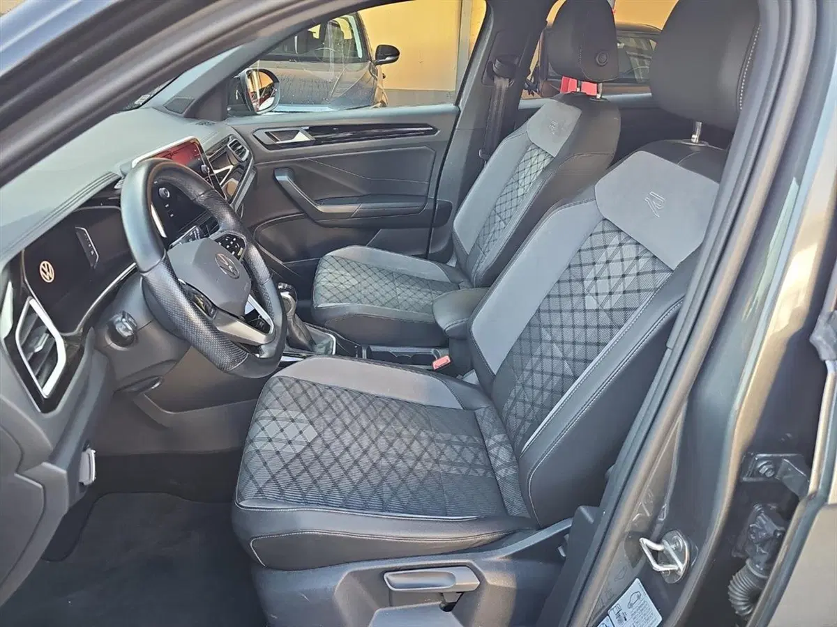 Volkswagen T-Roc usata a Lecco (11)