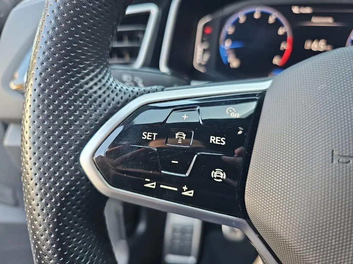 Volkswagen T-Roc usata a Lecco (19)
