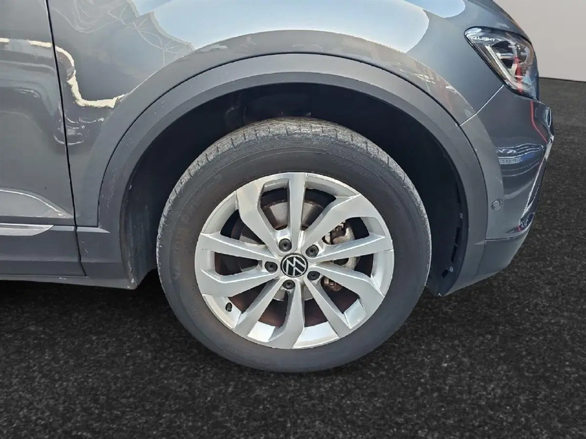 Volkswagen T-Roc usata a Lecco (13)