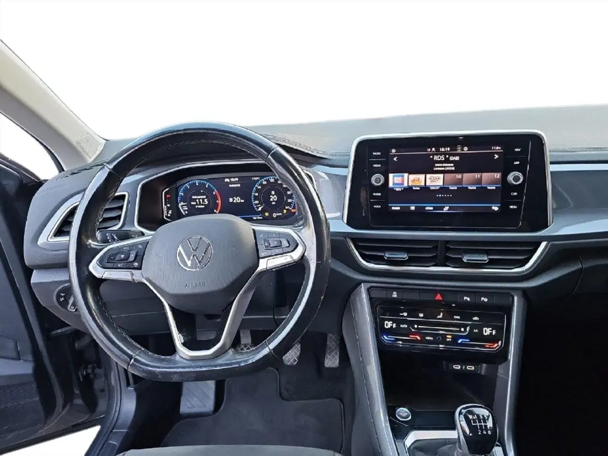 Volkswagen T-Roc usata a Lecco (9)