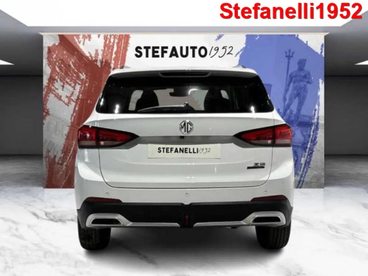 Mg ZS EV nuova a Bologna (6)