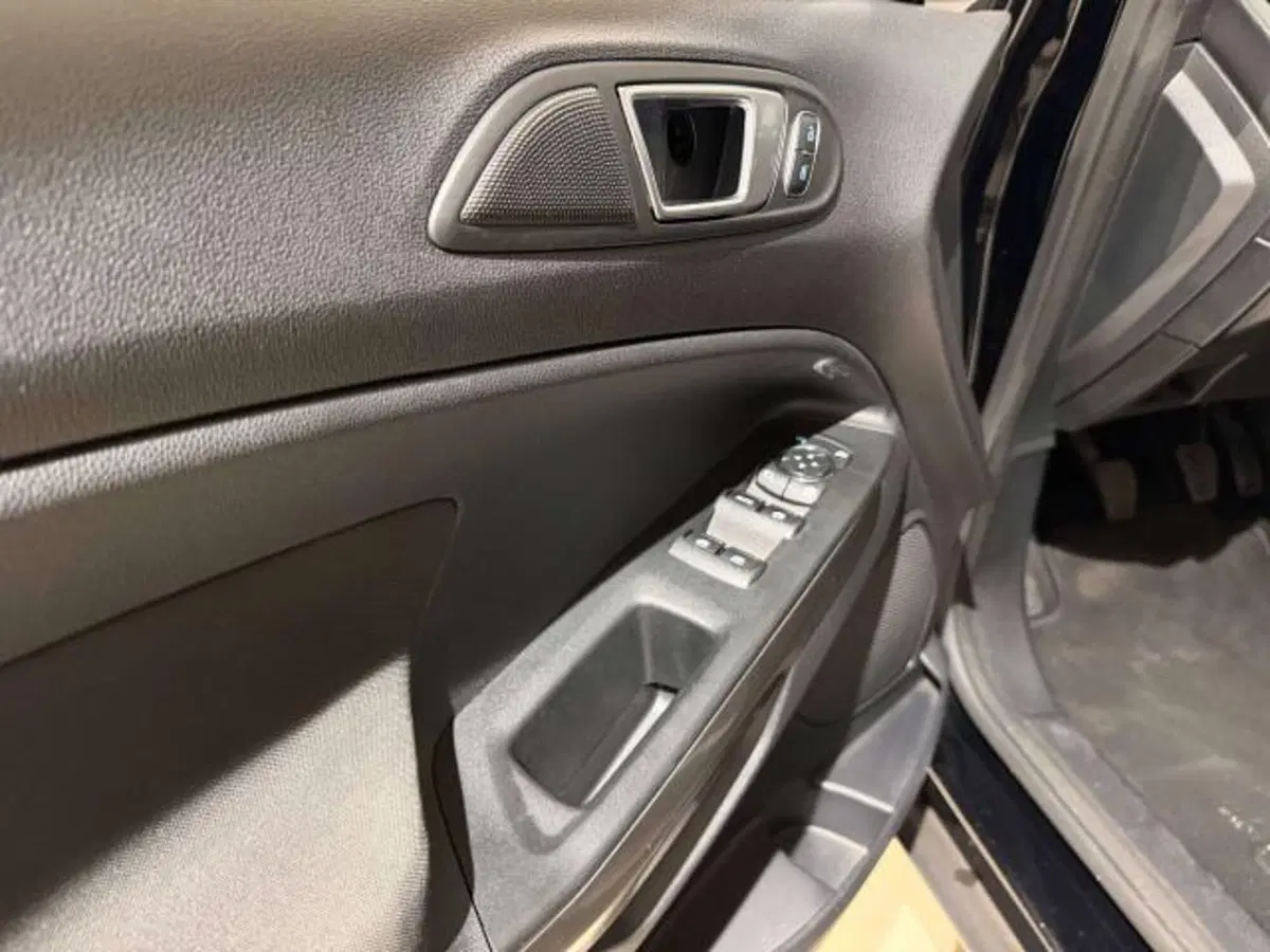 Ford EcoSport usata a Savona (17)