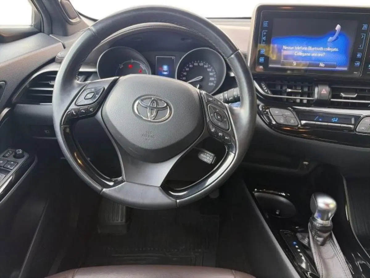 Toyota Toyota C-HR usata a Sassari (7)
