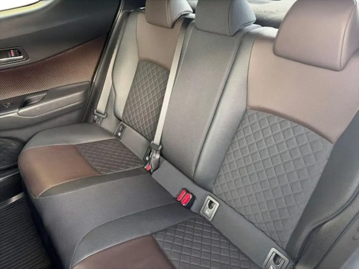 Toyota Toyota C-HR usata a Sassari (9)