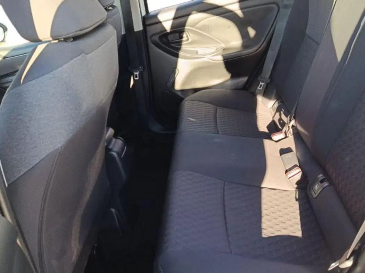 Toyota Yaris usata a Sassari (8)