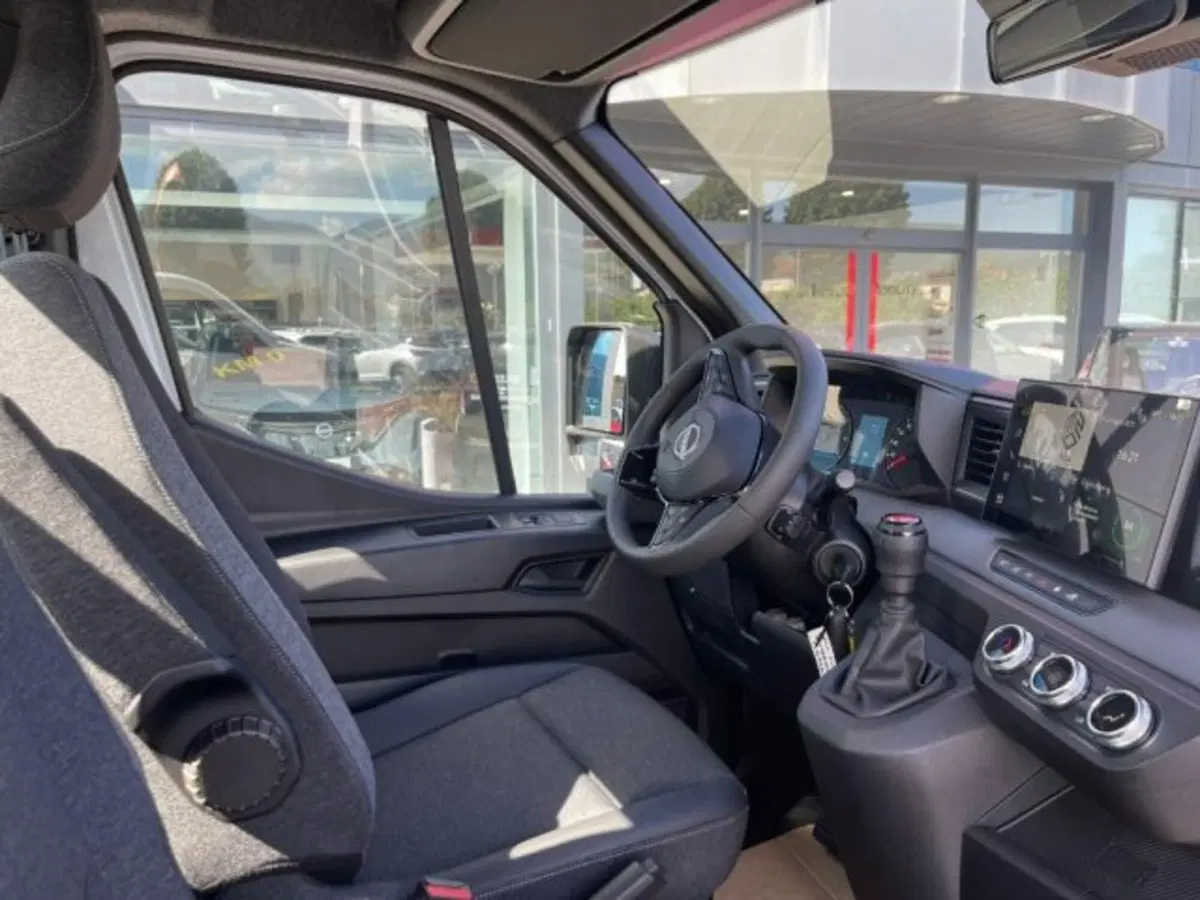 Nissan Interstar Cabinato nuova a Lucca (4)