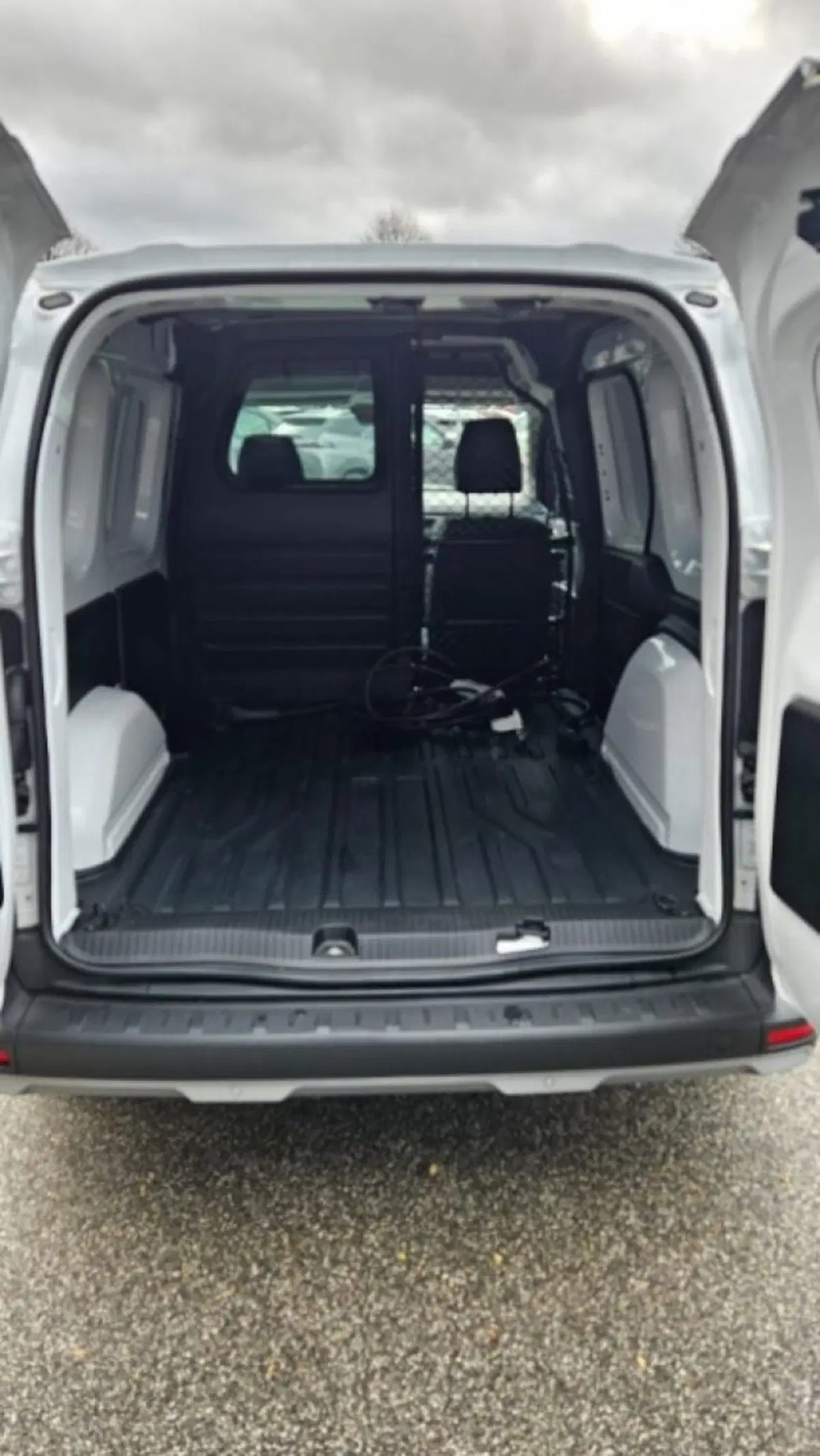 Nissan Townstar usata a Lucca (8)