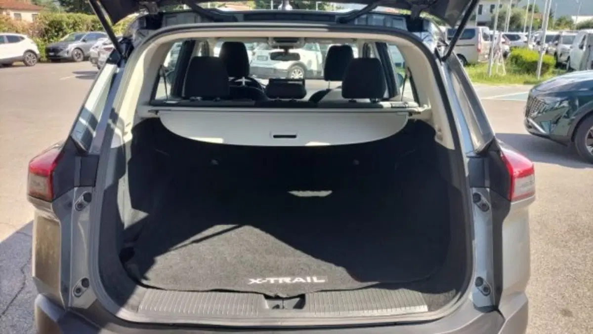 Nissan X-Trail usata a Lucca (9)