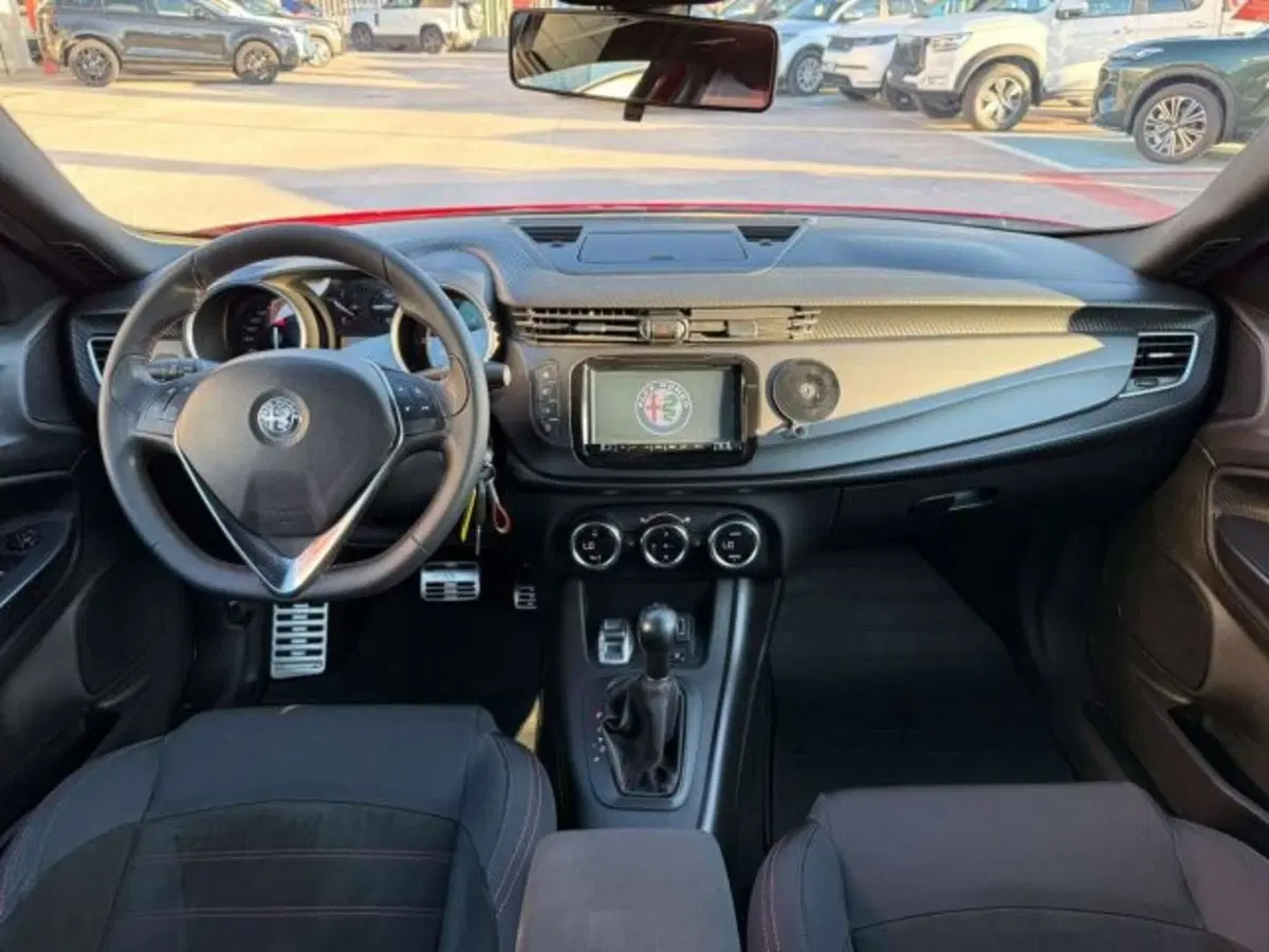 Alfa Romeo Giulietta usata a Firenze (11)