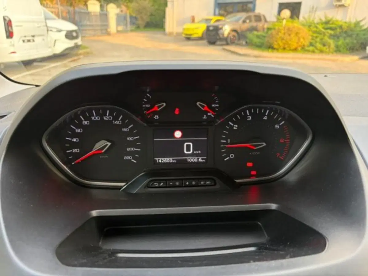 Peugeot Rifter usata a Lodi (10)