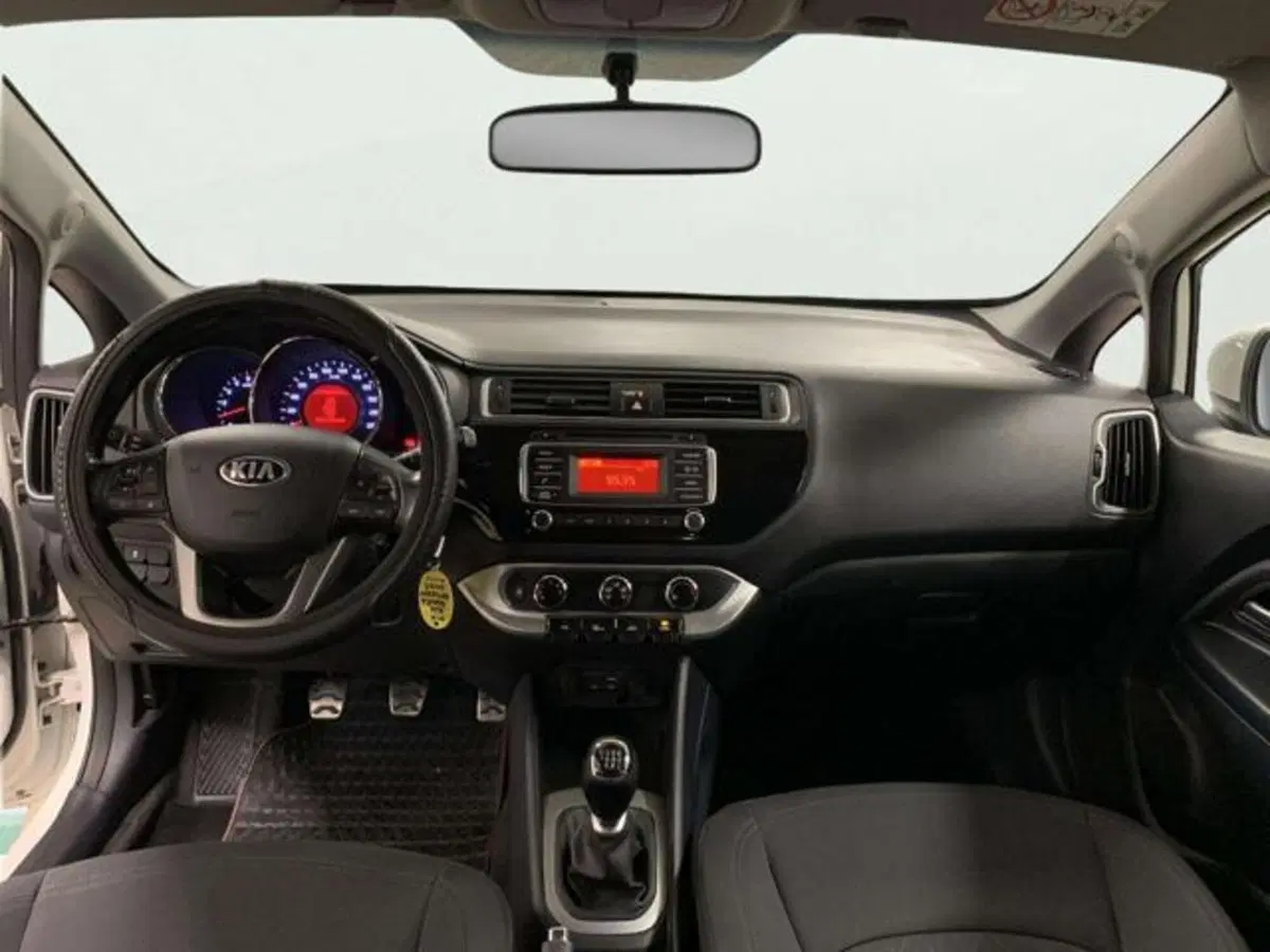 Kia Rio usata a Firenze (13)