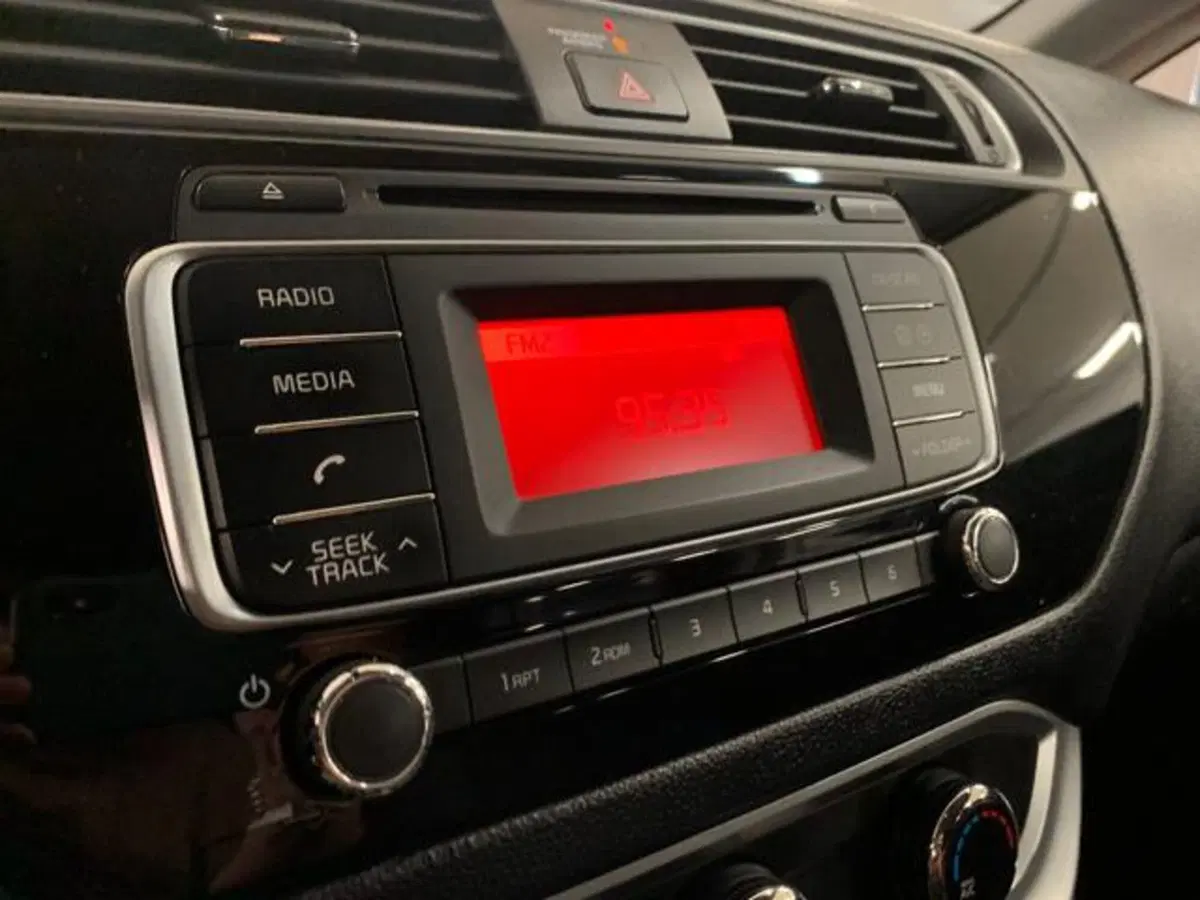 Kia Rio usata a Firenze (16)