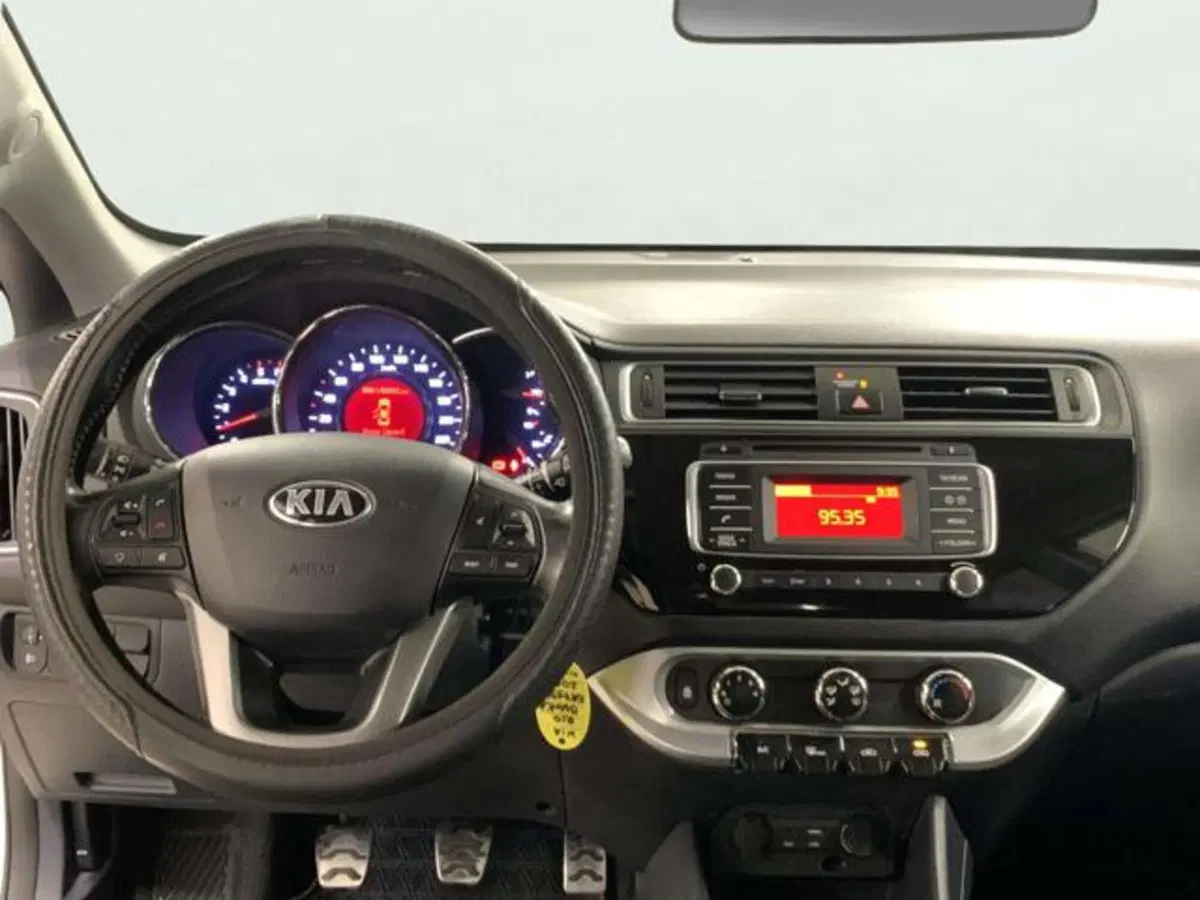Kia Rio usata a Firenze (8)