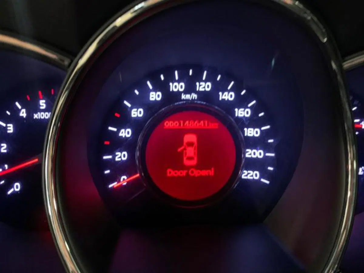 Kia Rio usata a Firenze (9)