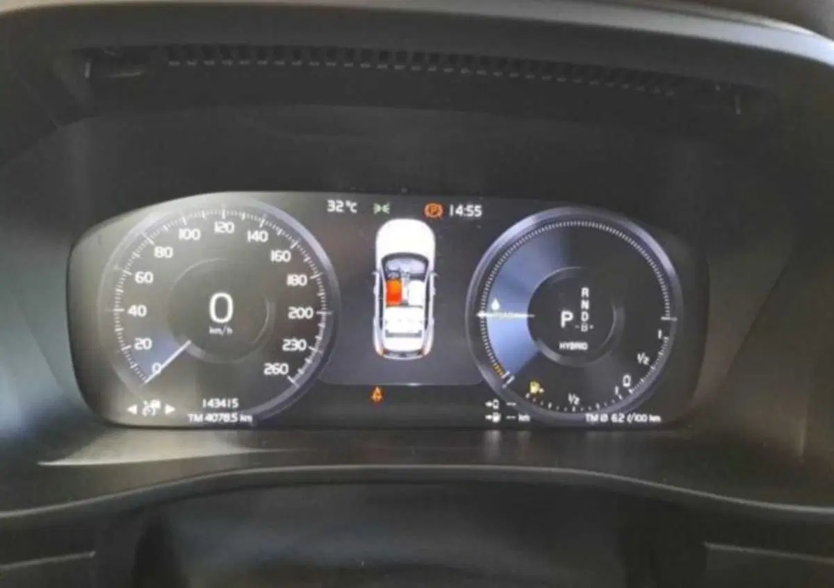 VOLVO Veicoli Commerciali XC40 usata a Bologna (4)