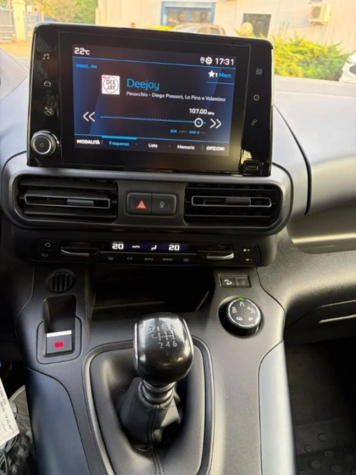 Peugeot Rifter usata a Lodi (9)