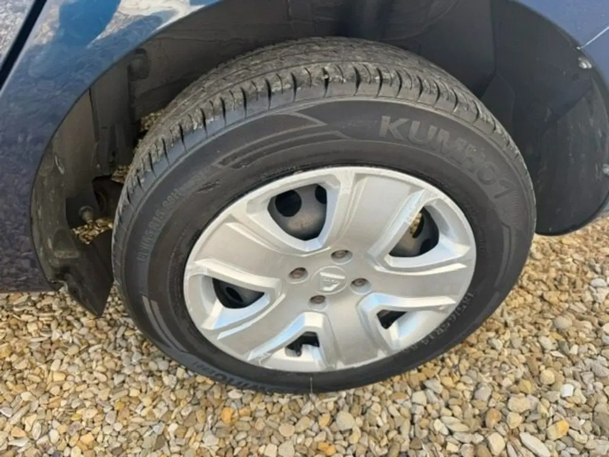 Dacia Sandero usata a Prato (10)