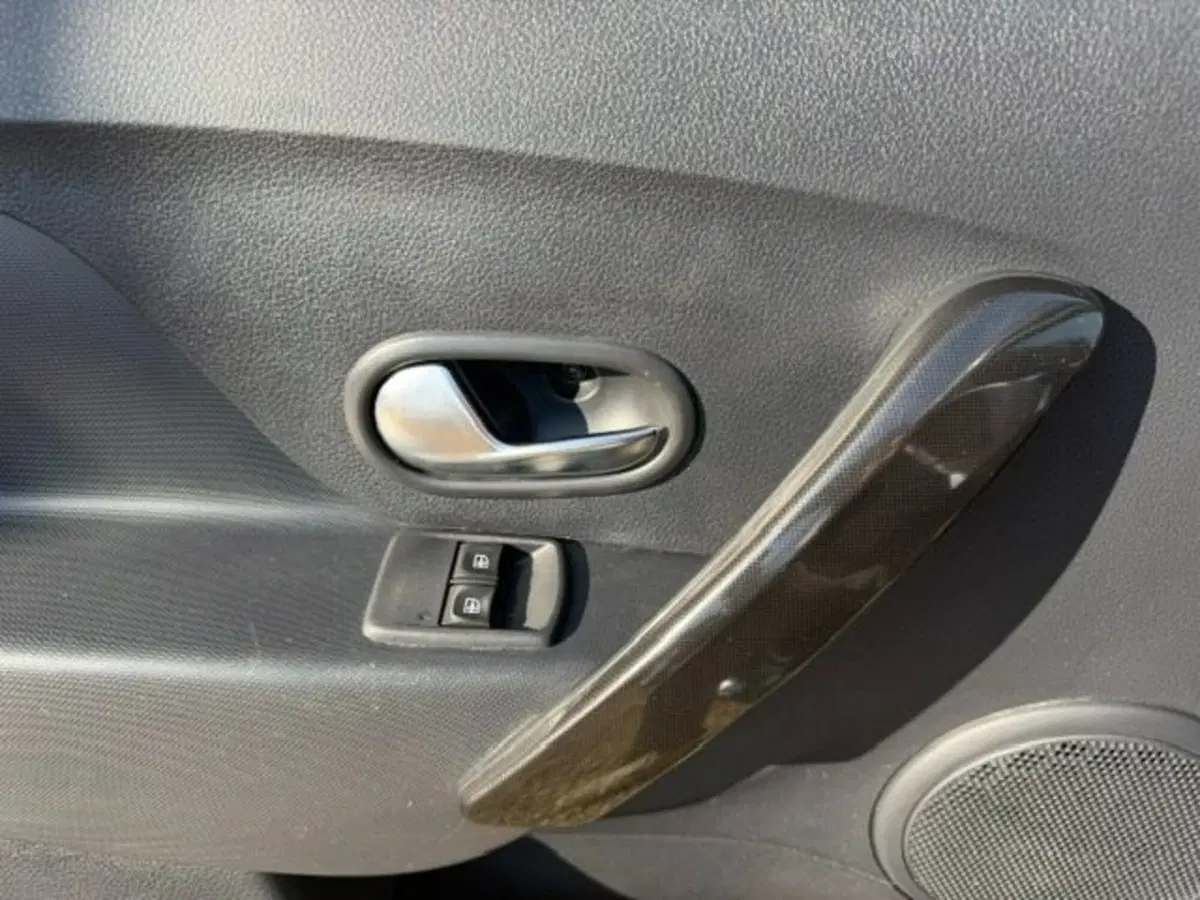 Dacia Sandero usata a Prato (7)