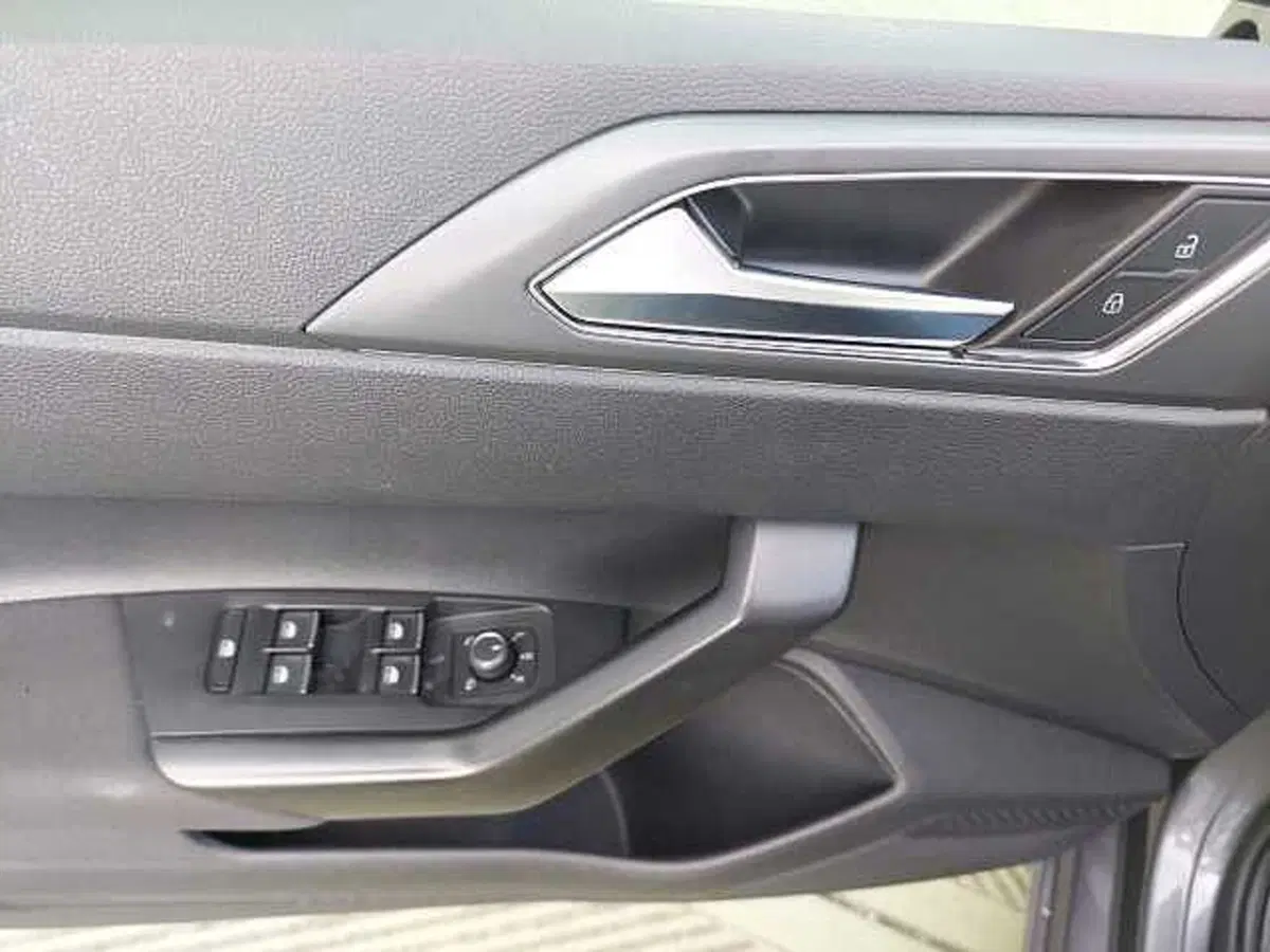 Volkswagen Taigo usata a Treviso (7)