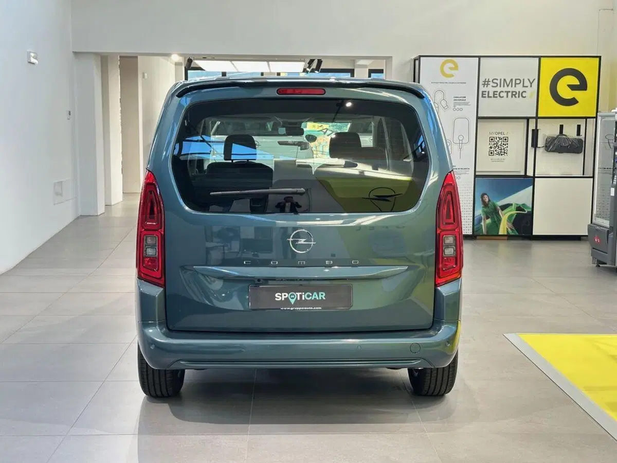 Opel Combo nuova a Sondrio (4)