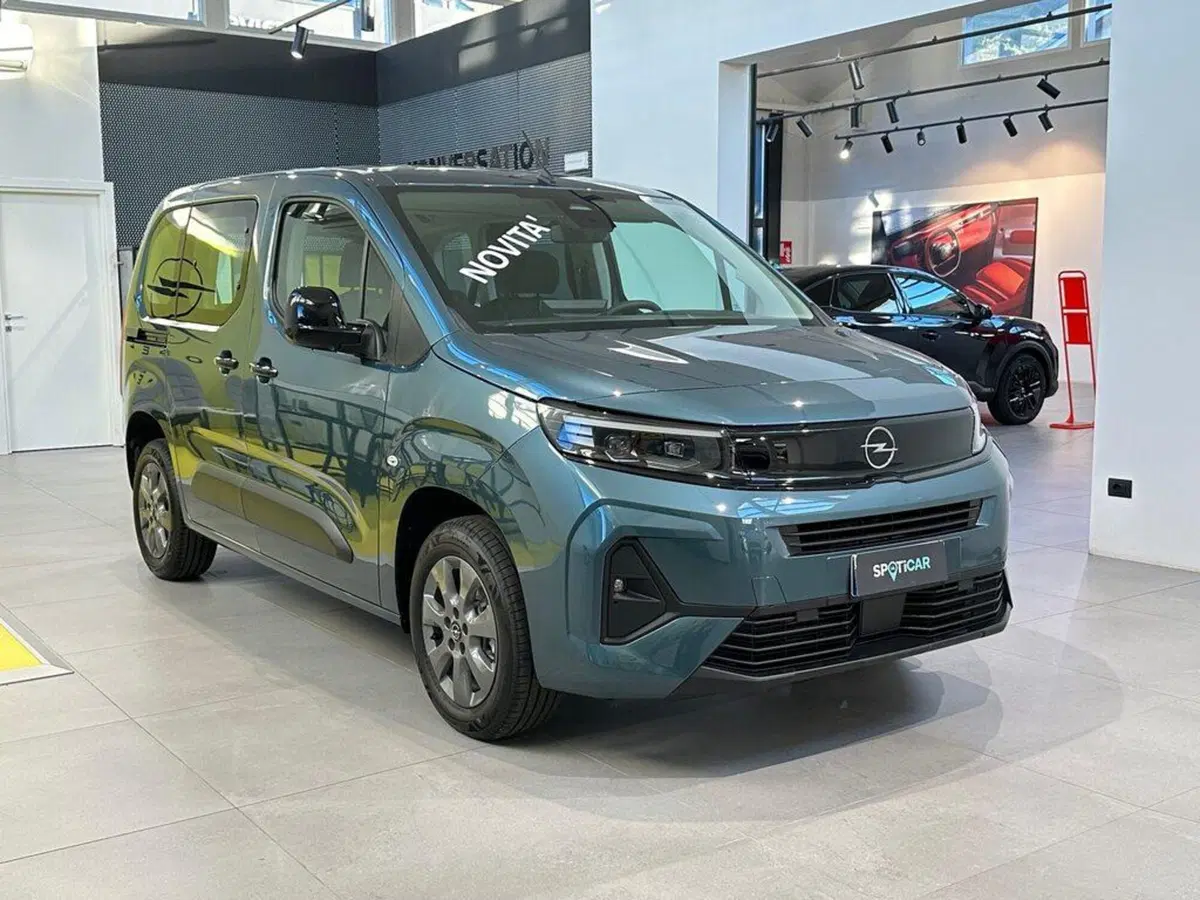 Opel Combo nuova a Sondrio (7)