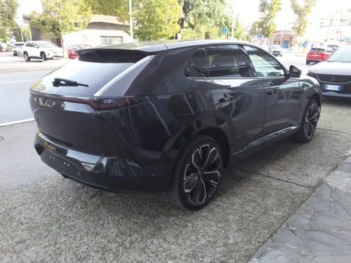 Mazda CX-6e nuova a Firenze (13)