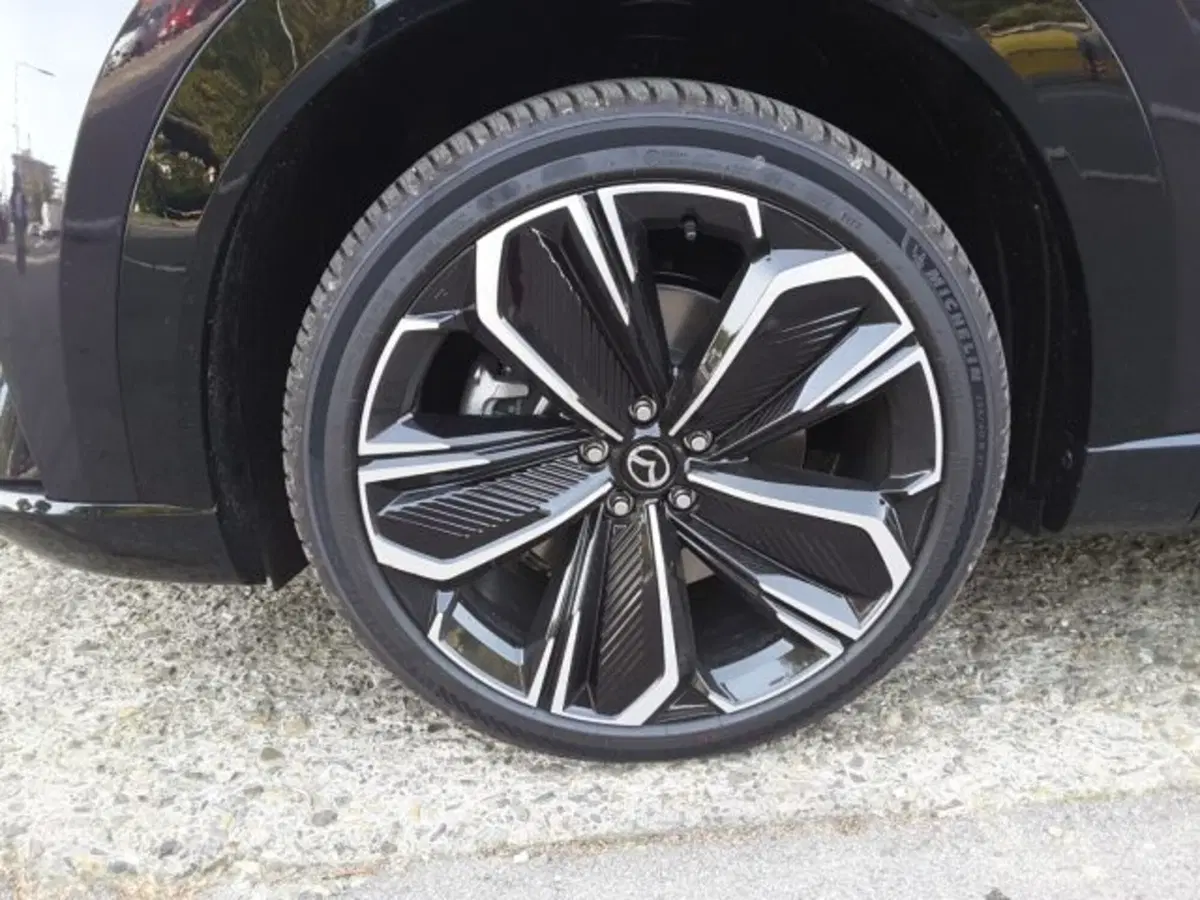 Mazda CX-6e nuova a Firenze (5)