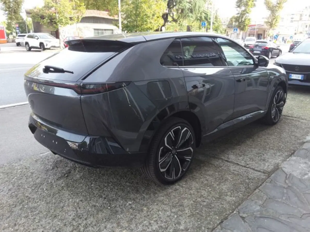 Mazda CX-6e nuova a Firenze (14)