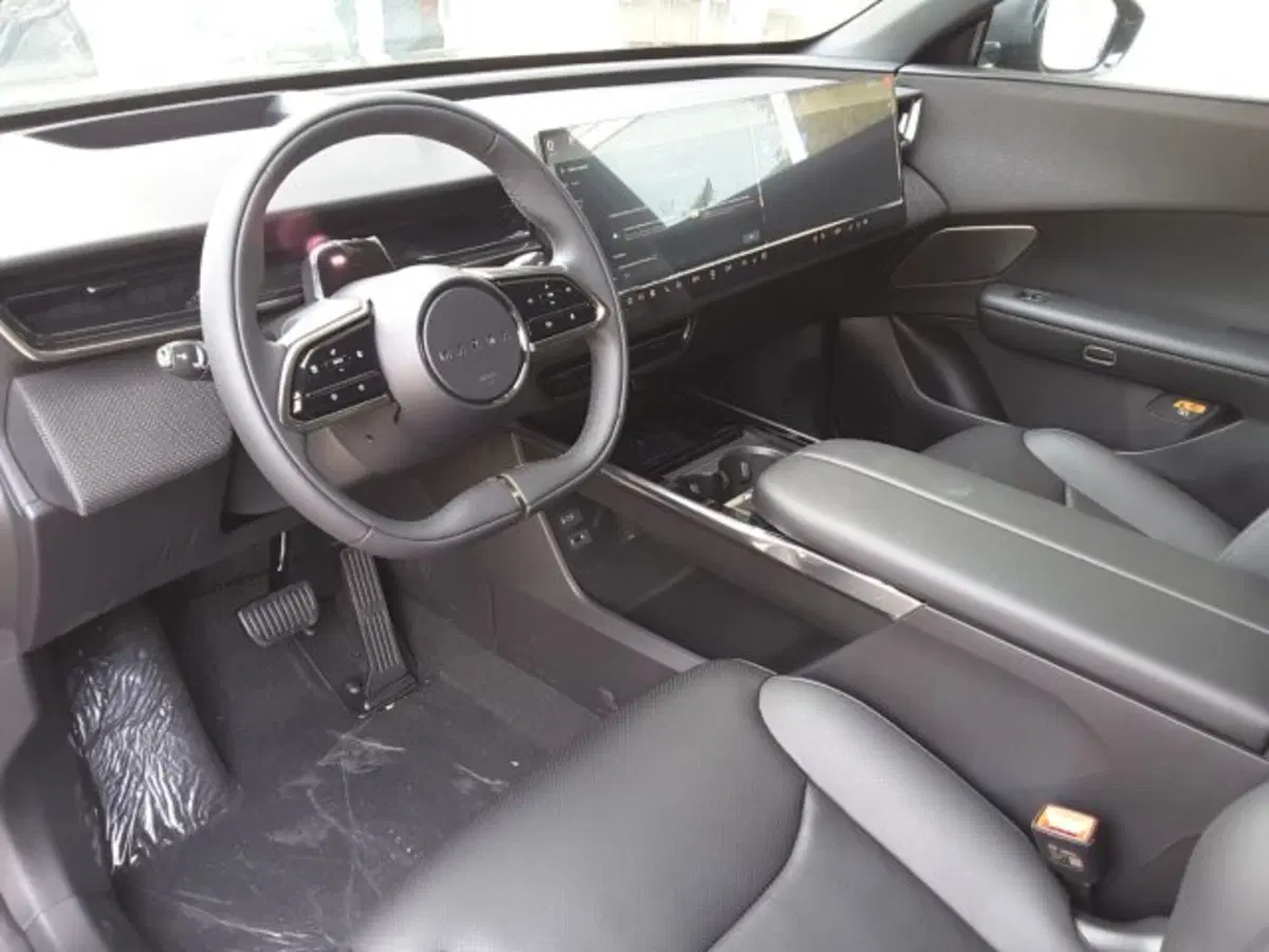 Mazda CX-6e nuova a Firenze (7)