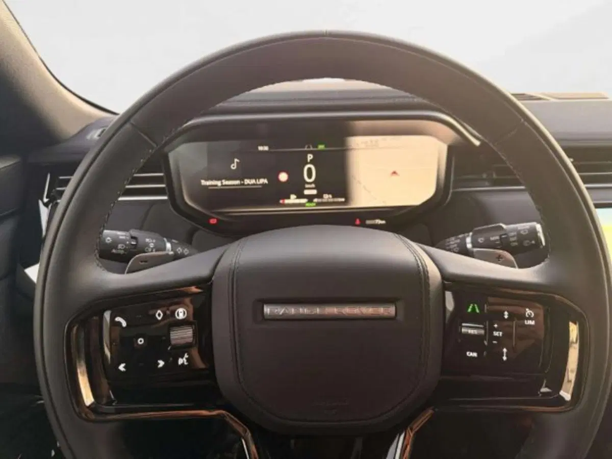 Land Rover Range Rover Sport nuova a Siena (14)