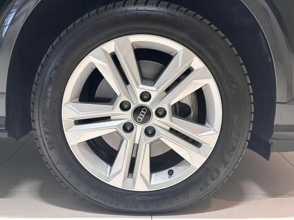 Audi Q2 usata a Varese (9)