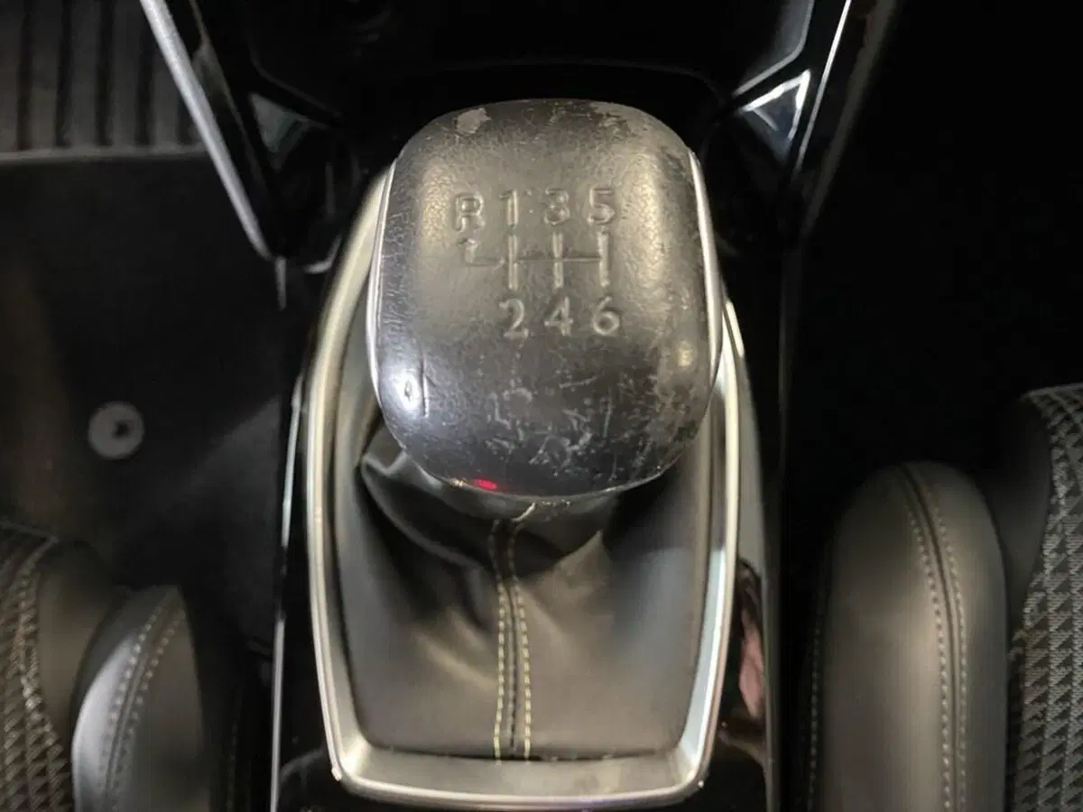 Peugeot 208 usata a Torino (12)