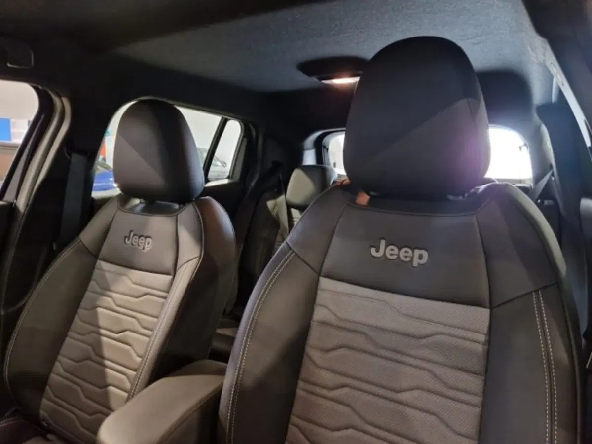 Jeep Avenger usata a Livorno (11)