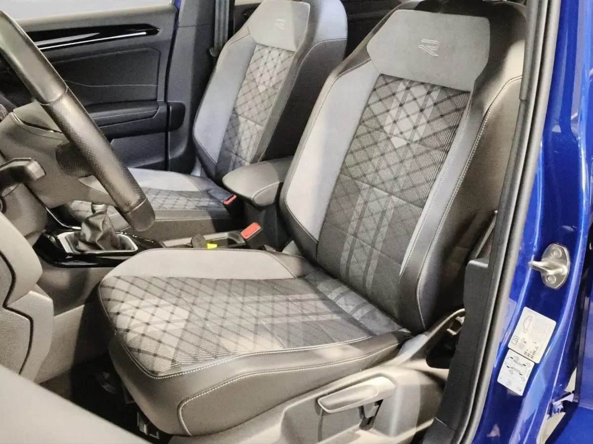 Volkswagen T-Roc usata a Genova (9)