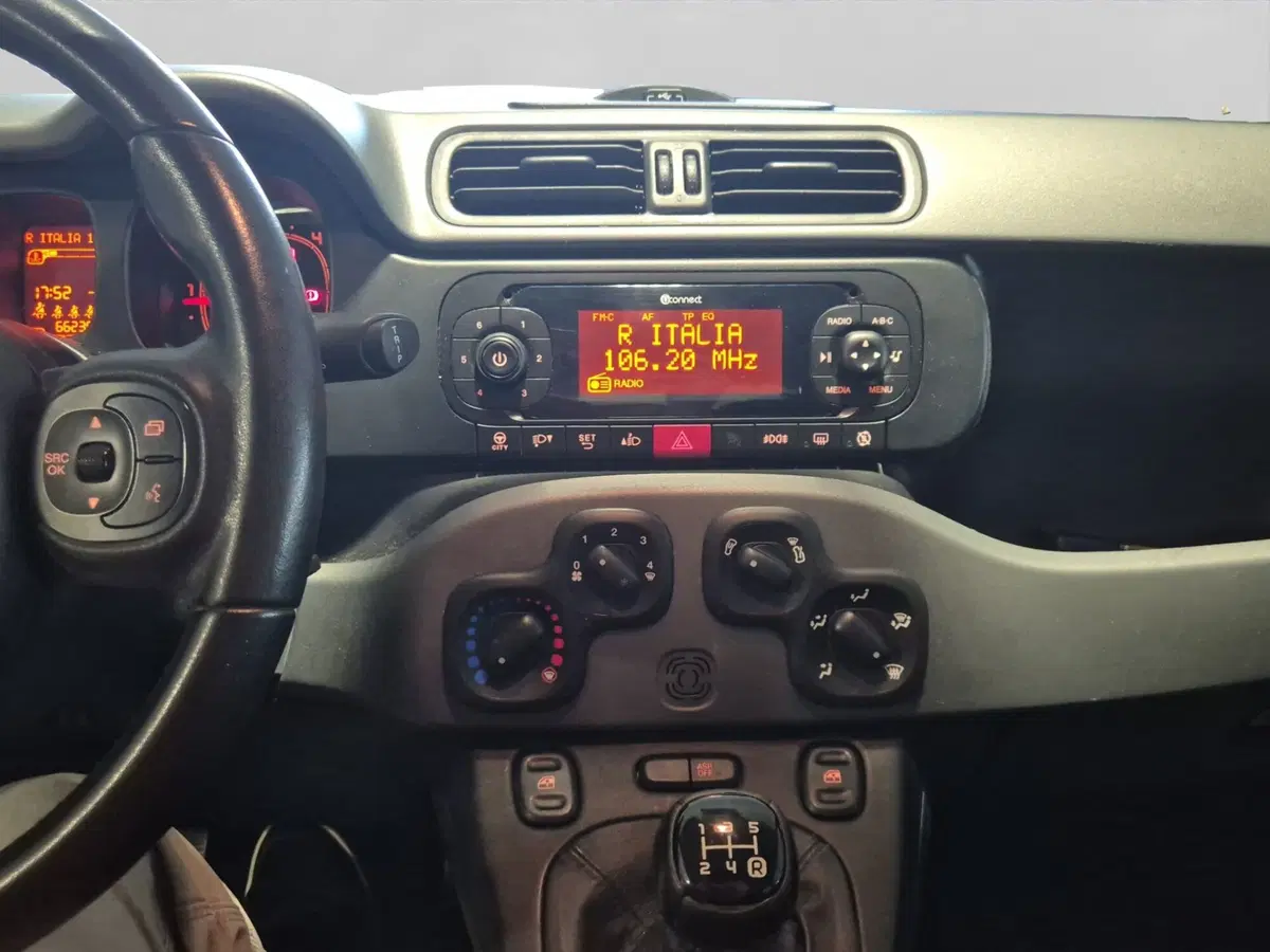 Fiat Panda usata a Genova (15)