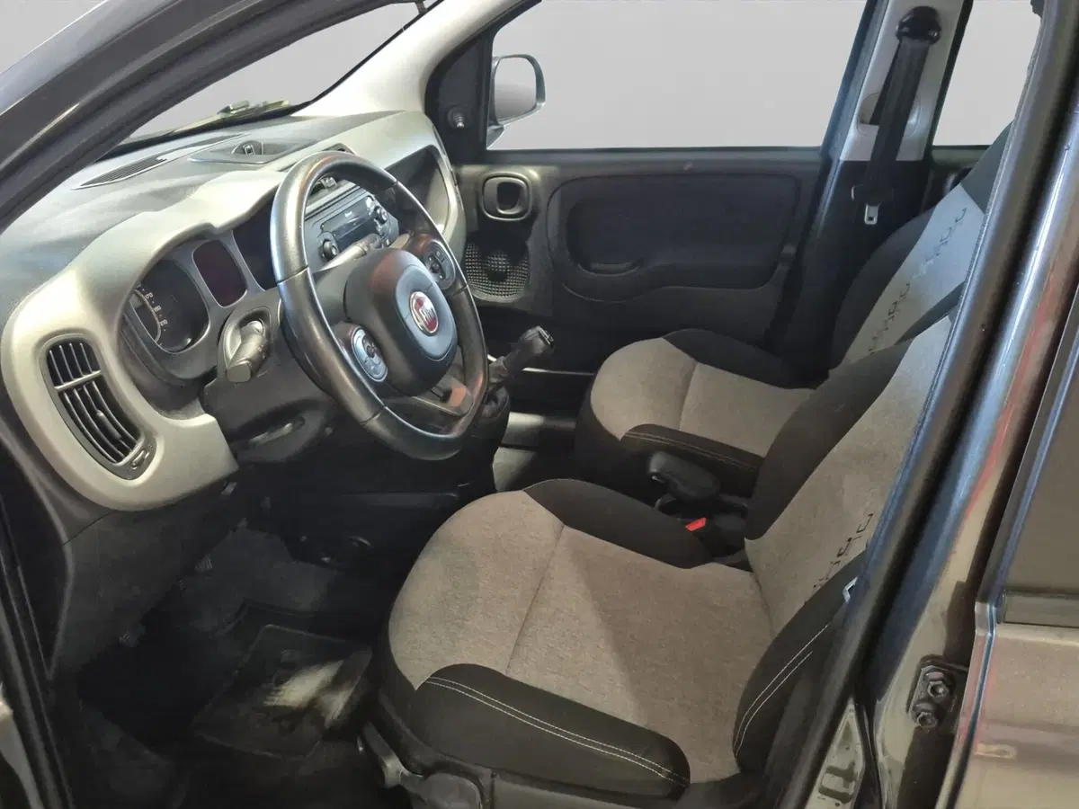 Fiat Panda usata a Genova (9)