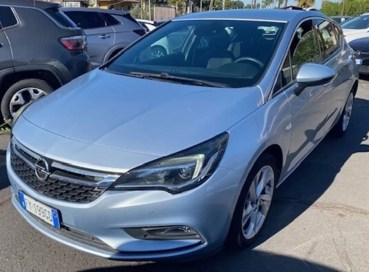 Opel Astra usata a Catania (2)