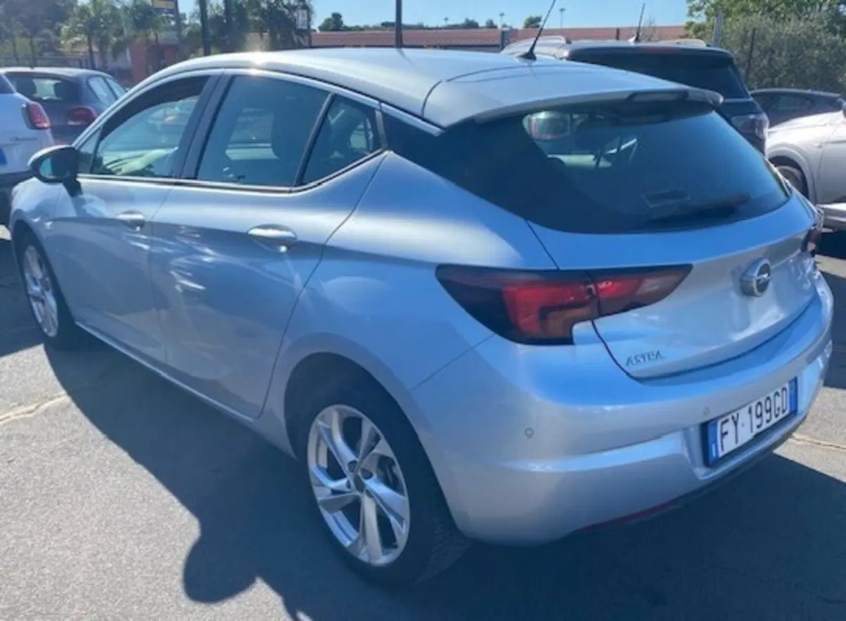 Opel Astra usata a Catania (7)